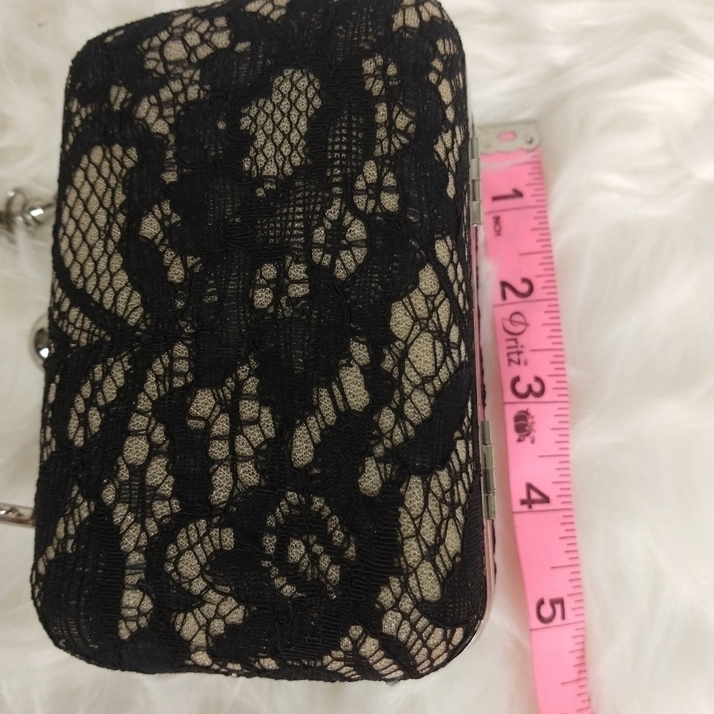 Box Lace Handbag - Picture 6 of 7